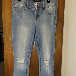 NWOT Torrid Distressed Light Wash Skinny Jeans